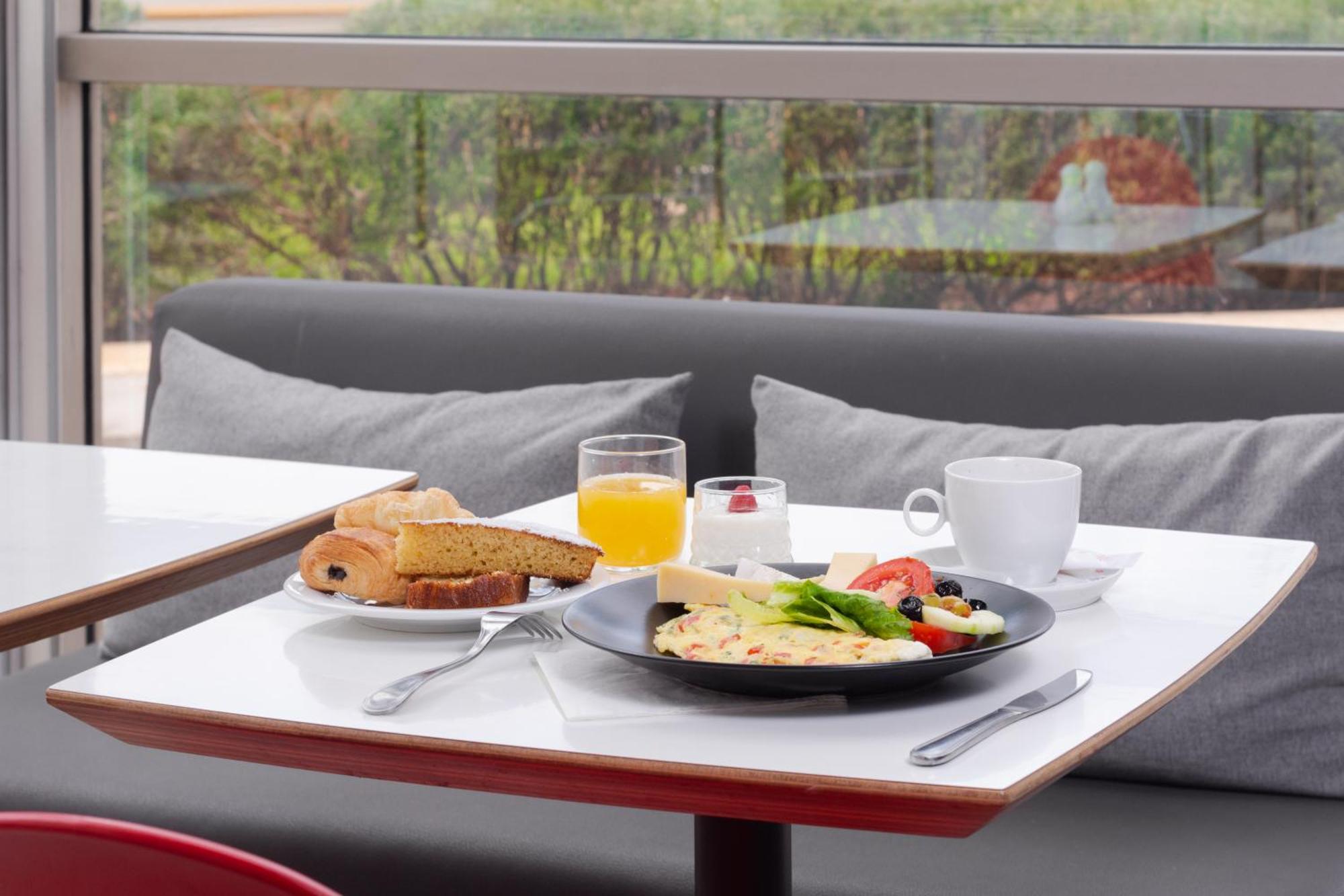Ibis Sidi Maarouf 3*
